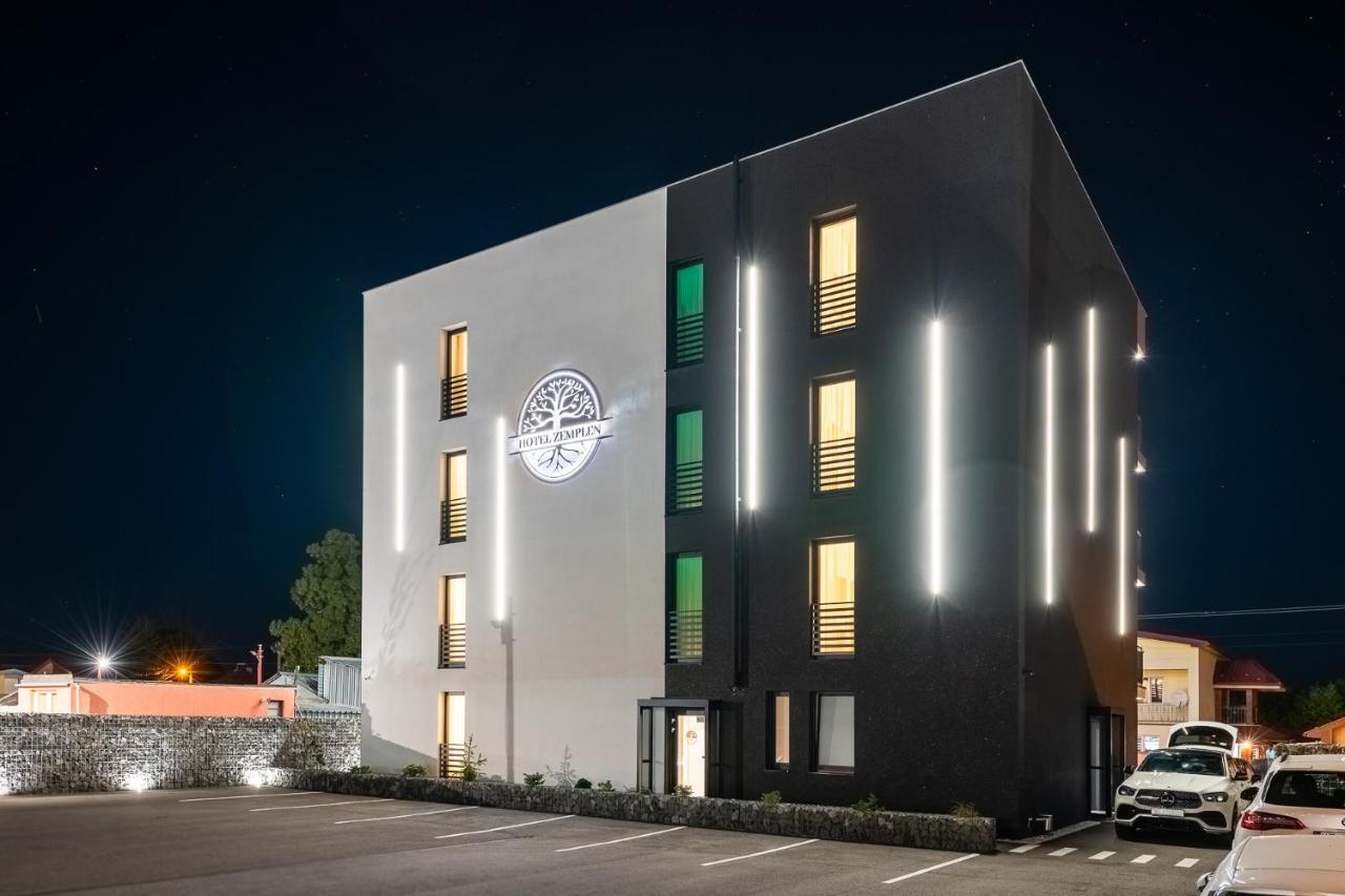 Hotel Zemplen Michalovce Eksteriør bilde